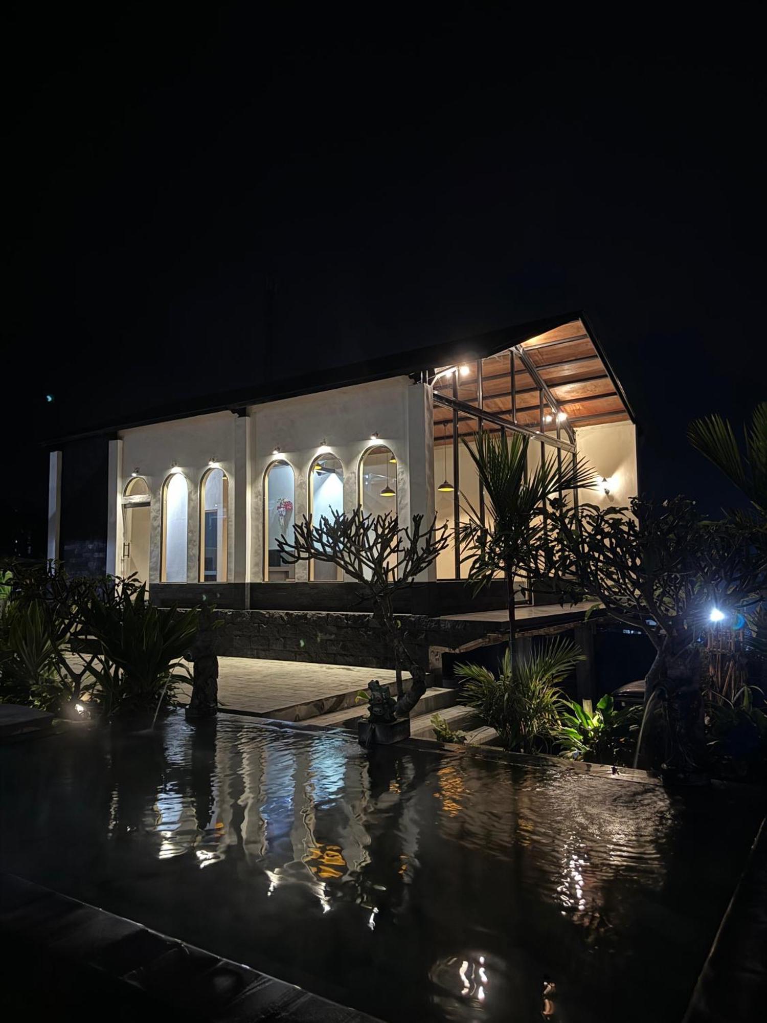Batur Pyramid Guesthouse 킨타마니 외부 사진